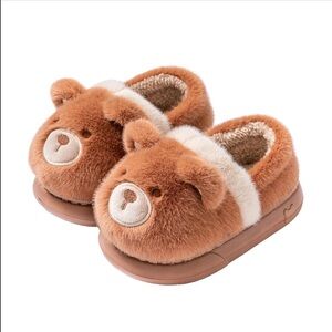 NWOT Brown Teddy Bear Big Kid Slippers
